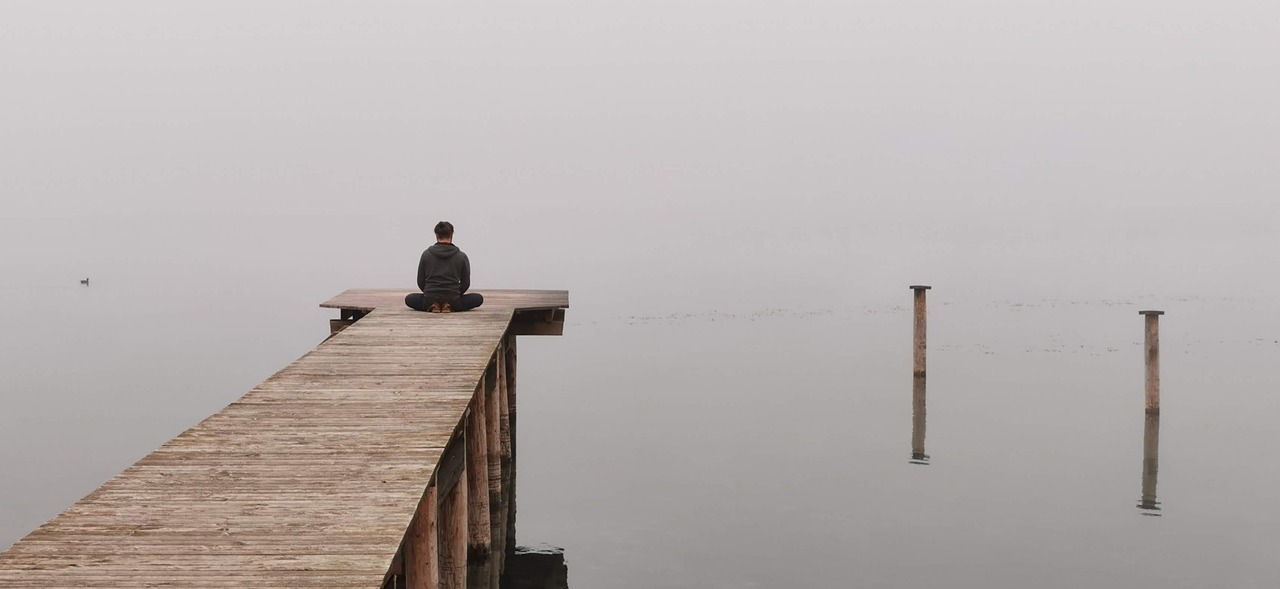 Meditation om vinteren: Stilhed, varme og et roligt sind